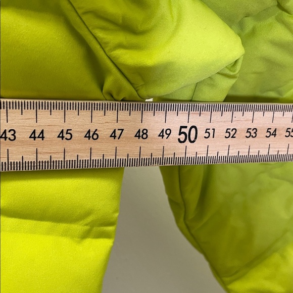 Mountain Hardwear - Outdoor Hard Shell Puffer Jacket - Lime Green - Small - Picture 9 of 10